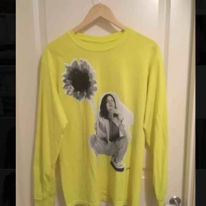  - BØRNS merch-tröja köpt i Los Angeles på hans konsert. Nypris: 399 kr Säljs för 150 kr