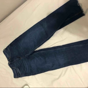  - Stretchiga fina momjeans! Bra skick inga fläckar, super fin passform