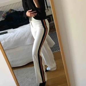  - Snygga byxor perfekt till våren! ⭐️ köparen står för frakt 