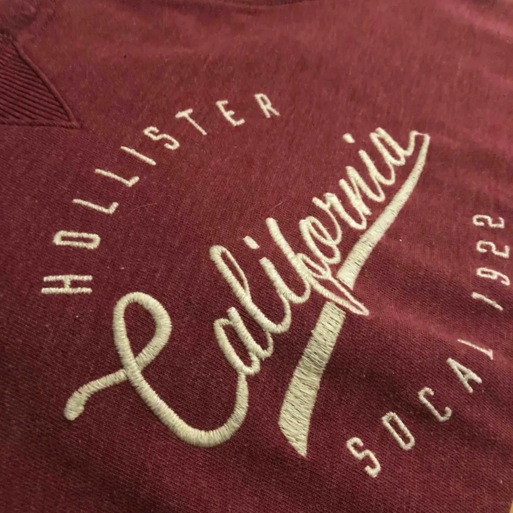 Hollister hoddie/luvtröja i stl xs/s . Hoodies.