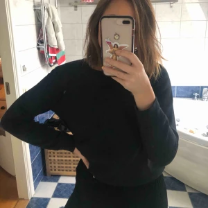  - Helt oanvänd Gant tröja köpt på best of brands, säljer då jag ej använder den.