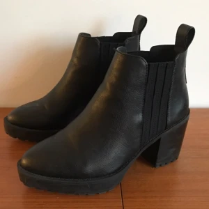  - Skor från Din Sko. Jääääättesköna!! Använda 4ggr 