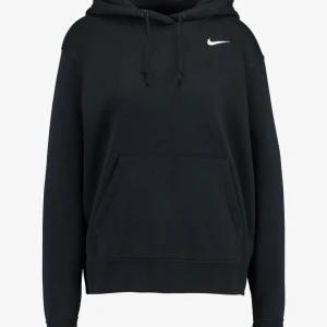 Hoodie - Säljer nu min fina hoodie från nike då den inte kommer till änvändning. Den är använd 2-3 gånger därav priset då jag köpte den för 500 kr