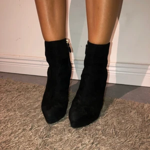 KLACKSKOR - Snygga klackskor från H&M, storlek 38🖤