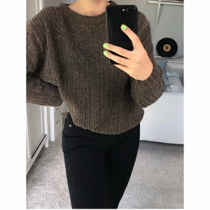 Jätteskön stickad tröja - Bra skick 