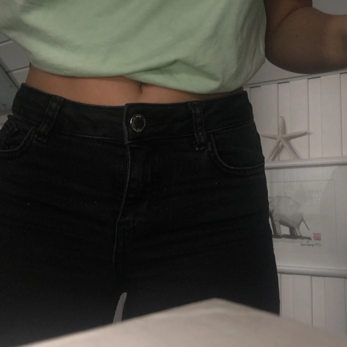 Mango svarta jeans med detalj  - 90