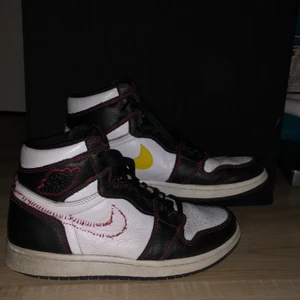 Jordan 1 Defiant Yellow - Skick 7,5/10