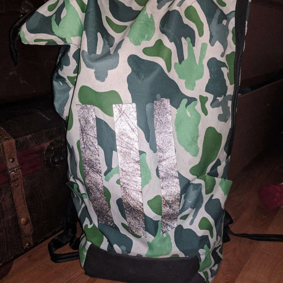 Adidas ryggsäck kamouflage