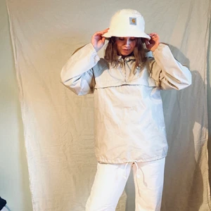 Vindjacka - Snygg, skön och tunn jacka. 