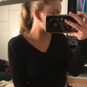 Tröja - Tun svart tröja från Hm, super fin till jeans💕frakt 63kr