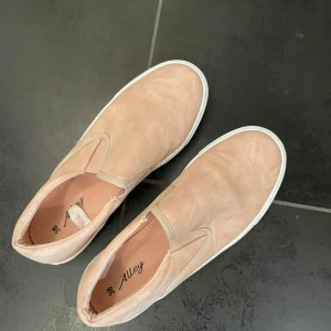 Sommarskor - Babyrosa sommarskor 