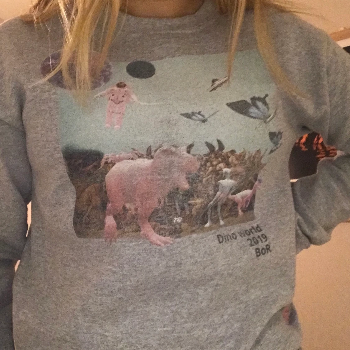 Cool sweatshirt🔮 - 90