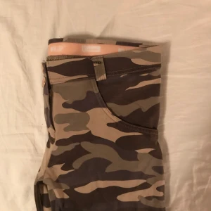 Freddy pants  - Knappt använda, köparen står för frakten. St. Small/36, men skulle passa S-M 