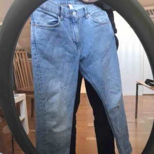  - Snygga ljusa ”Friday” Jeans från weekday. Har inte använt mycket alls. Kan skickas.
