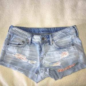 Denim booty shorts från hm