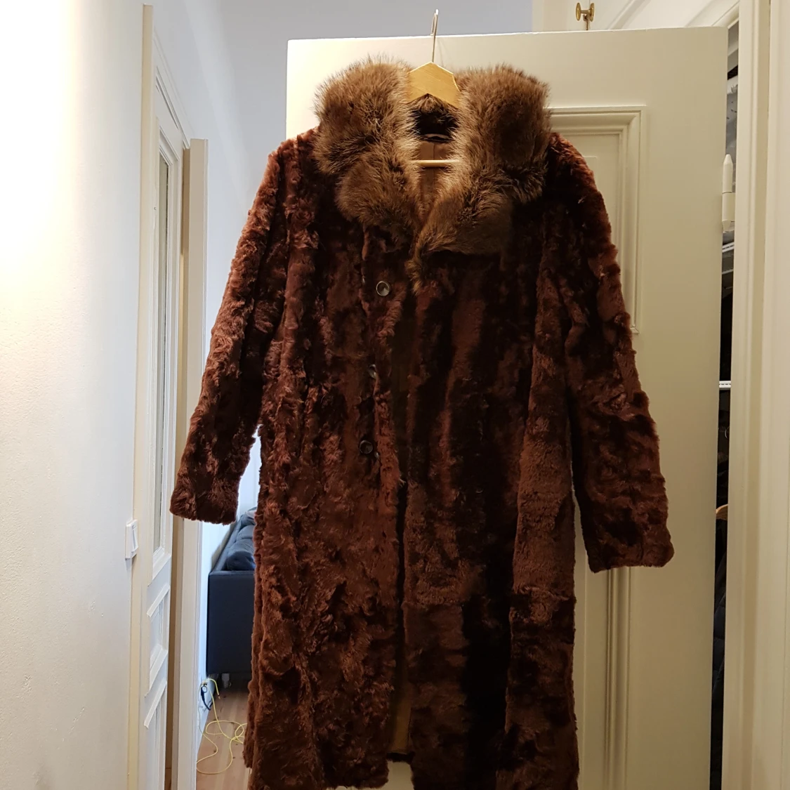 Retro pälskappa i fårskinn