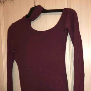  - Den är i nyskick, sitter jätte fint på, möts upp i Göteborg eller står köparen för frakt 