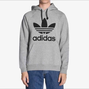  - Adidas  Nästan aldrig använd 