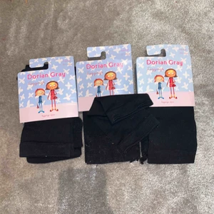  - jätte fina truppgymnastiks leggings ganska genomskinliga köpte för 200 st. Säljes för 100 kr styck