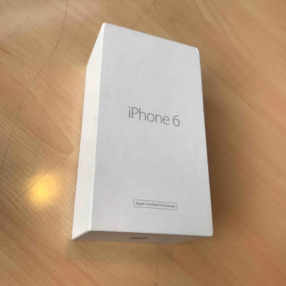iPhone 6 bruks skick tillbehör ingår ej batterihälsa 94% priset ej hugget i Sten. Ett skal ingår . Övrigt.