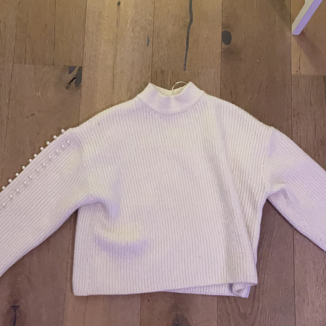Stickad tröja vit - 90