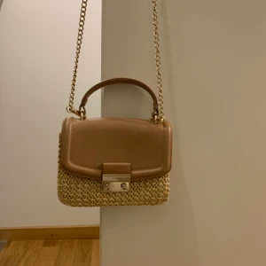 Väska - Söt sommarväska från H&M. 