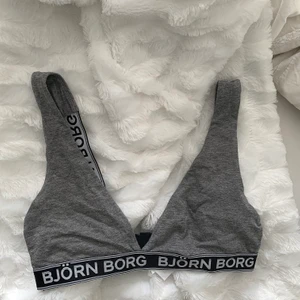 Bralette - En bralette ifrån Björn Borg i storlek L men skulle påstå att de passar mer en M/S, helt ny och bara testad!