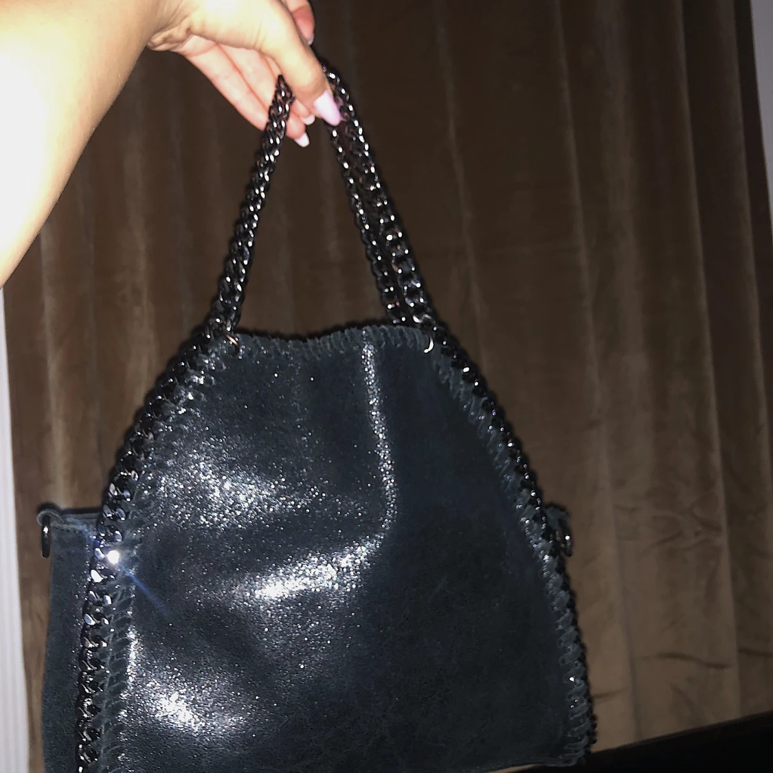 Svart ”stella” väska