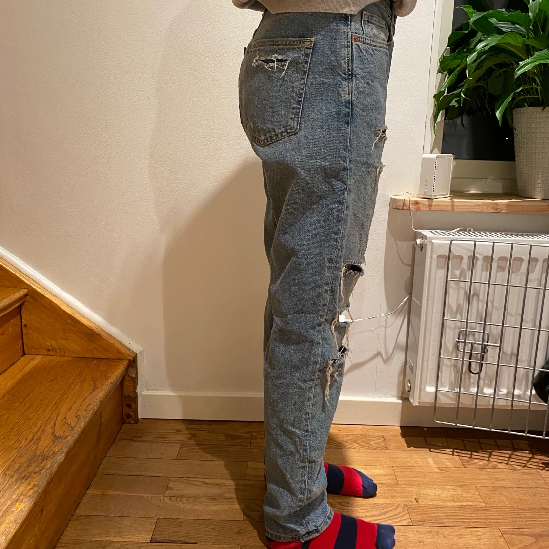 Hm boyfriend jeans storlek 24  - 90