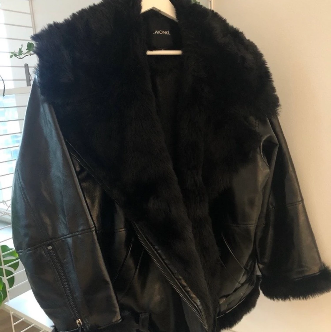 Sjukt snygg aviatorjacka från Monki - 91