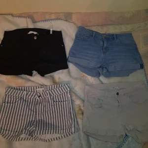  - Billiga shorts från h&m. Alla ser ut som nya och är använda fem gånger som mest. Kolla min profil för mer info och flera bilder. Priset kan diskuteras och köparen betalar för frakt. Tveka inte om du har några frågor 🥰🥰❤