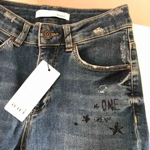Helt nya asballa jeans från märket oui. Stretchiga och såååå sköna! Inköpta för 130€, dvs ca. 1300kr (därav priset)🥰