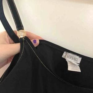  - Vintage Versacelinne i storlek XL. Jättefint och i bra skick.