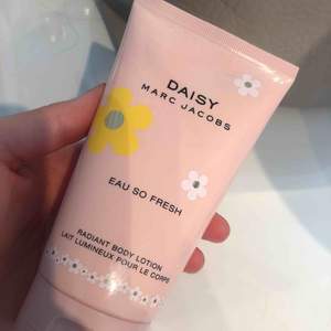 Marc Jacobs body lotion.