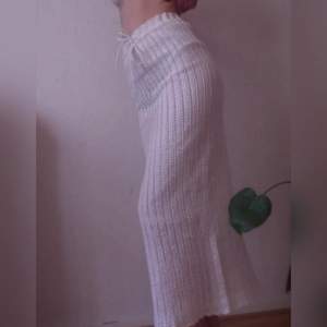Underbar virkad kjol från beyond retro