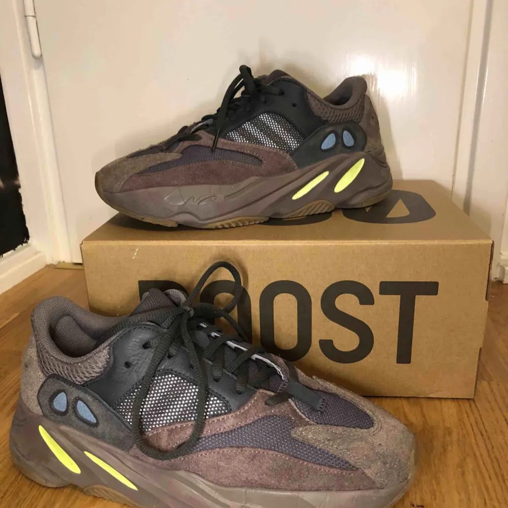 Yeezy boost 500 mauve anv 2 ggr, för stora. Skor.