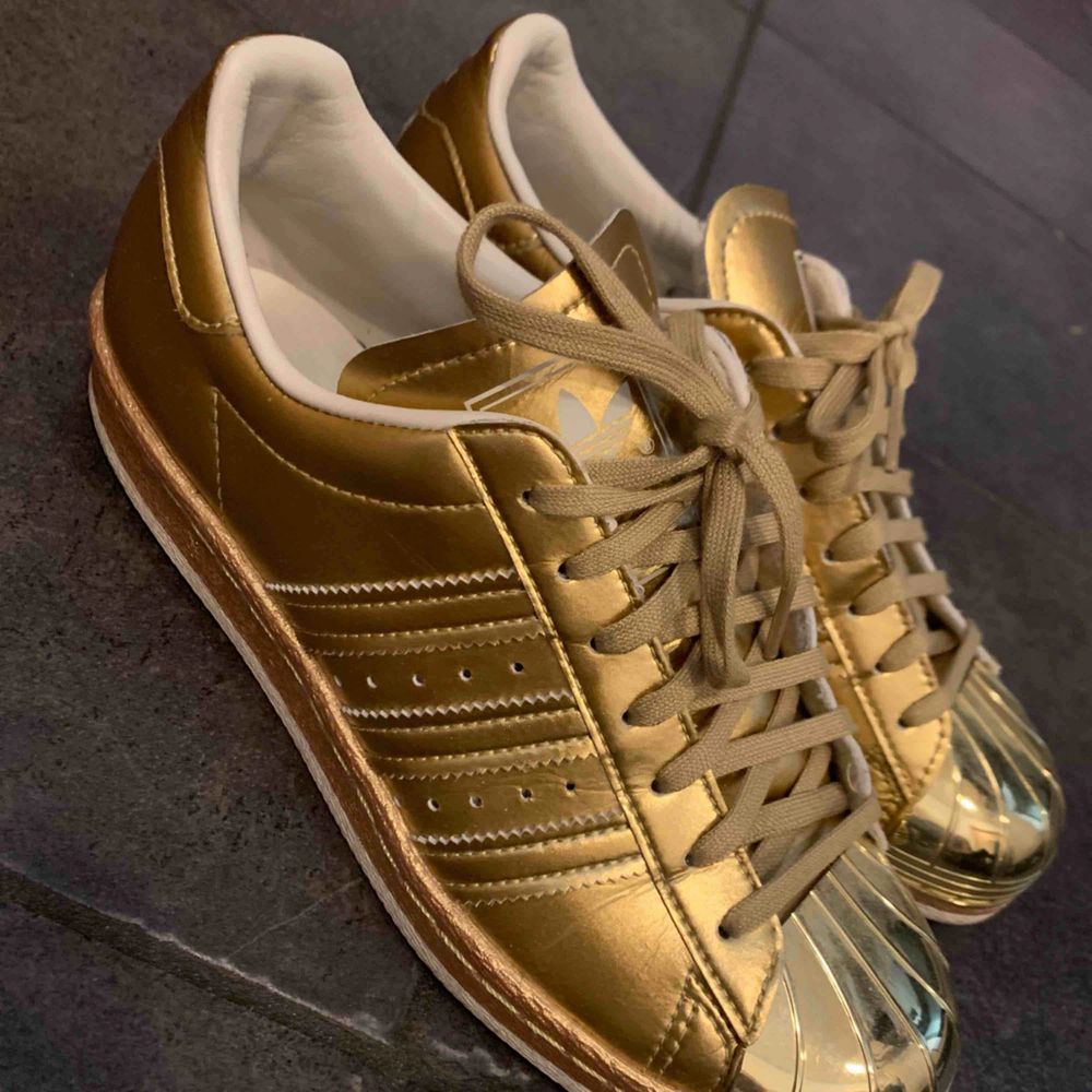 Adidas Sneakers Gold Metallic | Plick Second Hand