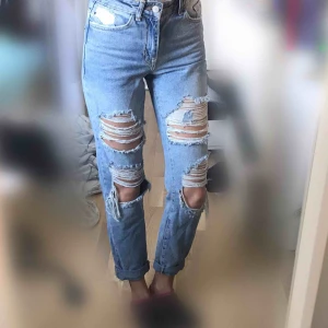  - 🦋 Skitsnygga högmidjade ljusblå jeans, använda endast en gång (frakt tillkommer) 🦋  