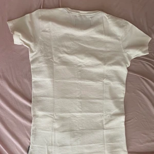 T-shirt  - Vit t-shirt 