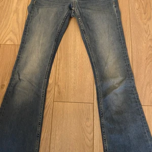 Bootcut jeans, märke: Crocker - Bootcut som nya, för små för mig. Passar folk som har storlek Xs/ S. Nypris: 600kr