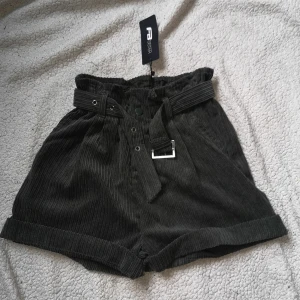 Ribbade Shorts  - Säljer mina ribbade Shorts jag Aldrig använt eller ens testat dom så nyskick🥰