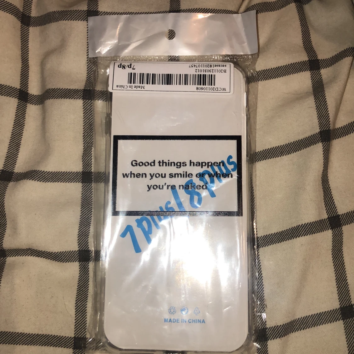 genomskinligt mobilskal med text  - 90