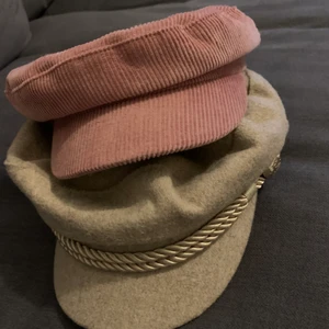 Trendiga hattar - Säljer mammas två trendiga hattar från hm. 60kr + frakt för båda. 