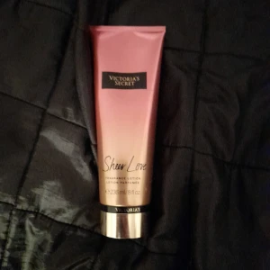 Lotion från victoria secret, helt ny - Sheer love från victoria secret, endast testad på handleden