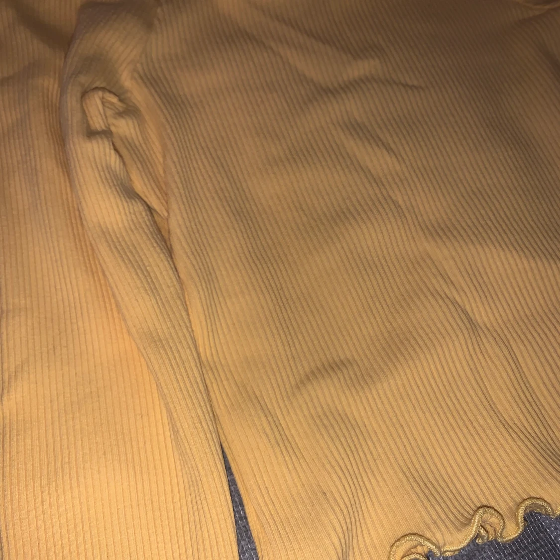 Gul off shoulder tröja - 90