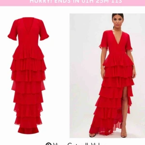  - Jätte fin klänning, aldrig använd. 