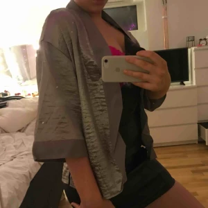  - As nice kofta? Väldigt ball med en lite retro vibe.