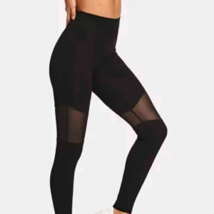  - Jättesköna leggings från Shein! Helt nya bara testade säljer pga helt för långa för mig (162). Något genomskinliga! Frakt tillkommer 💜