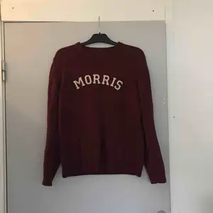 Stickad tröja (Morris) köpt för 1200kr ny. 