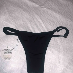  - Köpt på Mallorca, är liten i storleken. För liten för mig, helt oanvänd. 